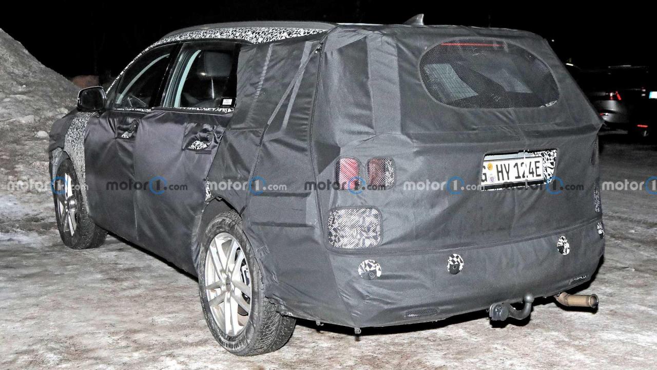 2024-kia-sorento-spy-photos(1).thumb.jpg.817419b6d2e8b63230bf60728432e569.jpg