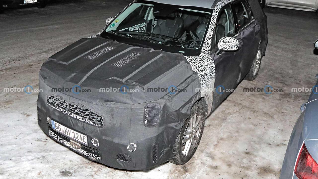 2024-kia-sorento-spy-photos(4).thumb.jpg.285135bcd047f83dbdd66e4e0ead0ea4.jpg