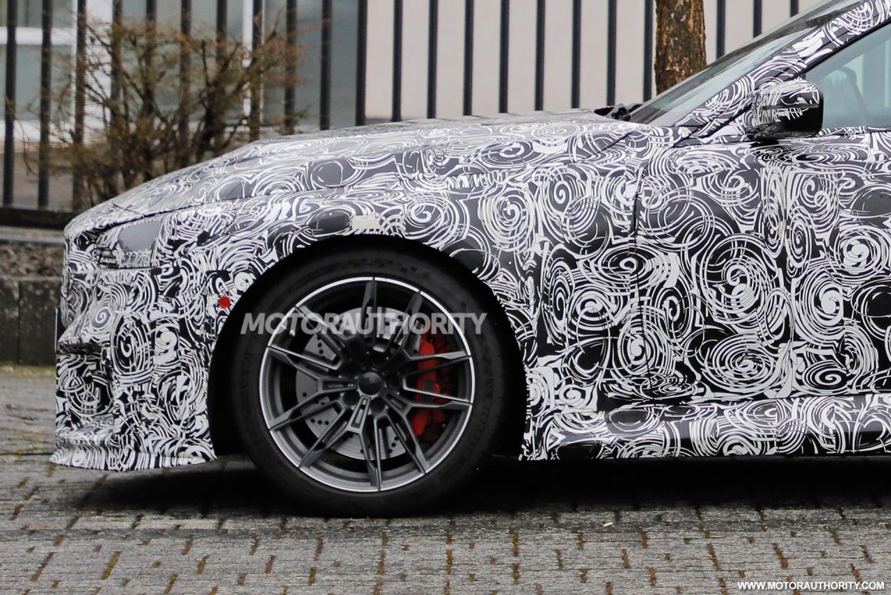 2025-bmw-m2-cs-spy-shots--photo-credit-baldauf_100883473_h.jpg