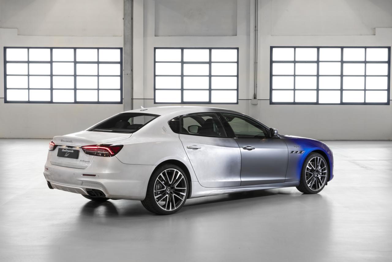 Medium-22094-MaseratiQuattroporteTrofeoZda.thumb.jpg.b507d7e6d1baac9185dac7982b905efc.jpg