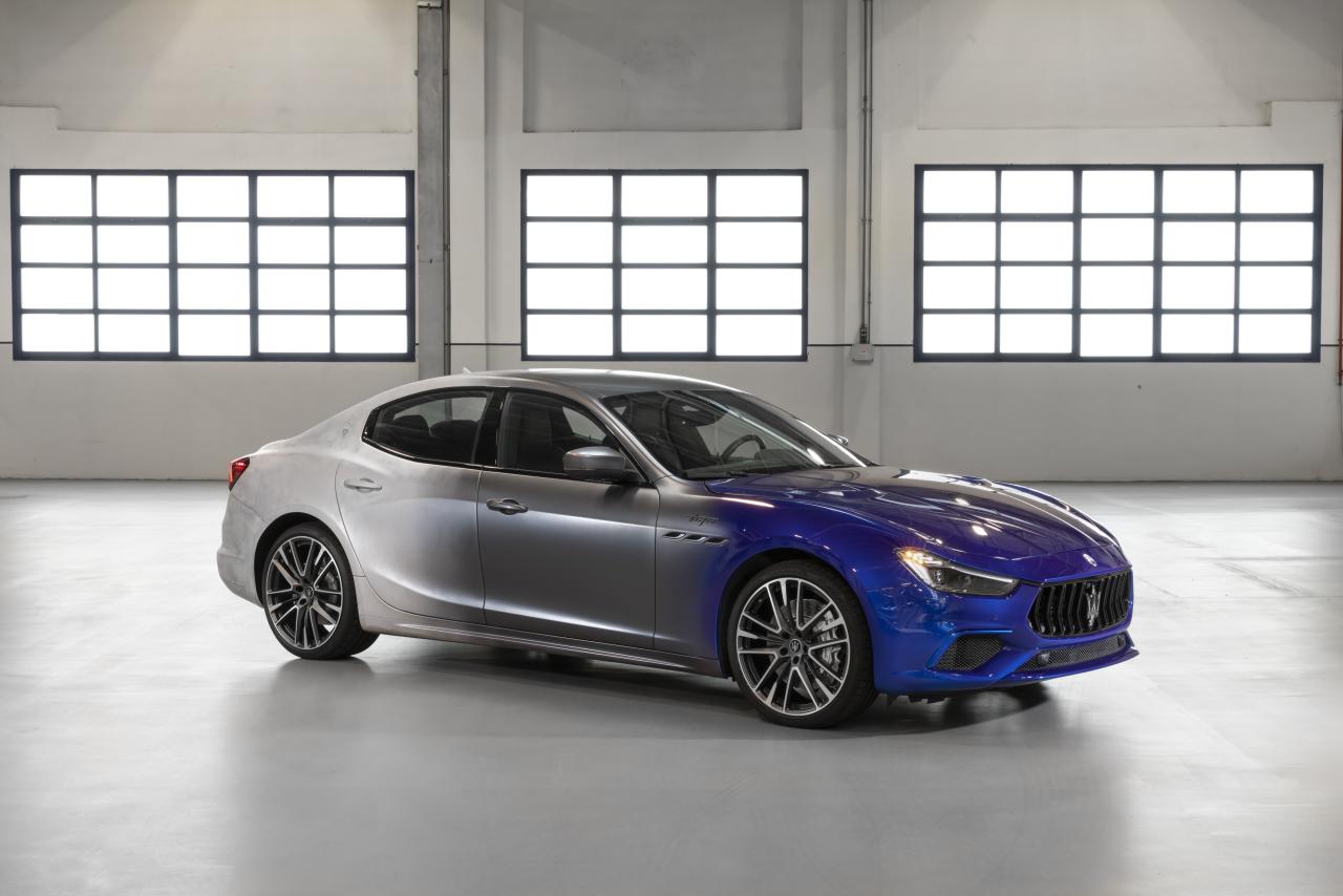 Medium-22100-MaseratiGhibliTrofeoZda.thumb.jpg.7fe315934c58eb7c8ef14f5d360ffc42.jpg