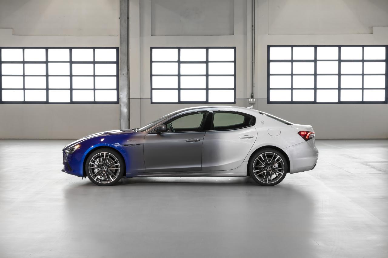 Medium-22101-MaseratiGhibliTrofeoZda.thumb.jpg.450f511462806ac122a91e66c0a916c0.jpg