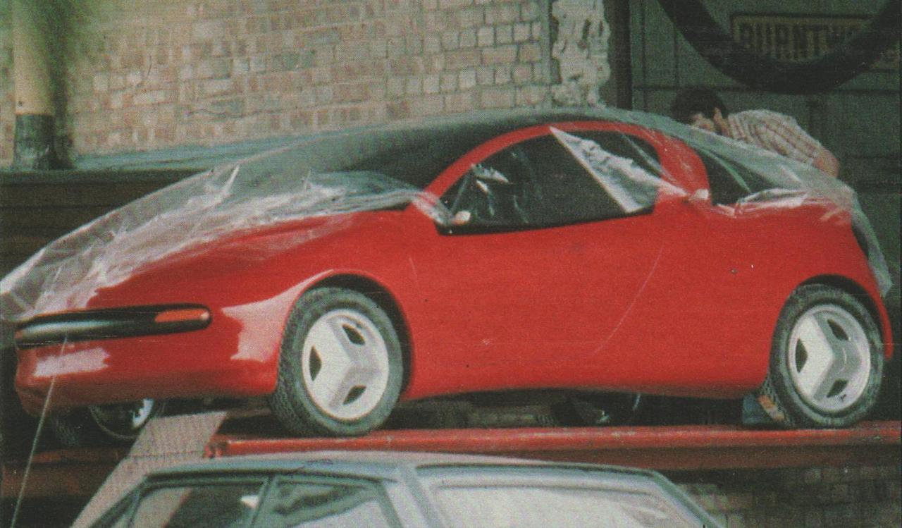 Opel Tigra maquette nel giugno 1990 (in Inghilterra pare).jpg