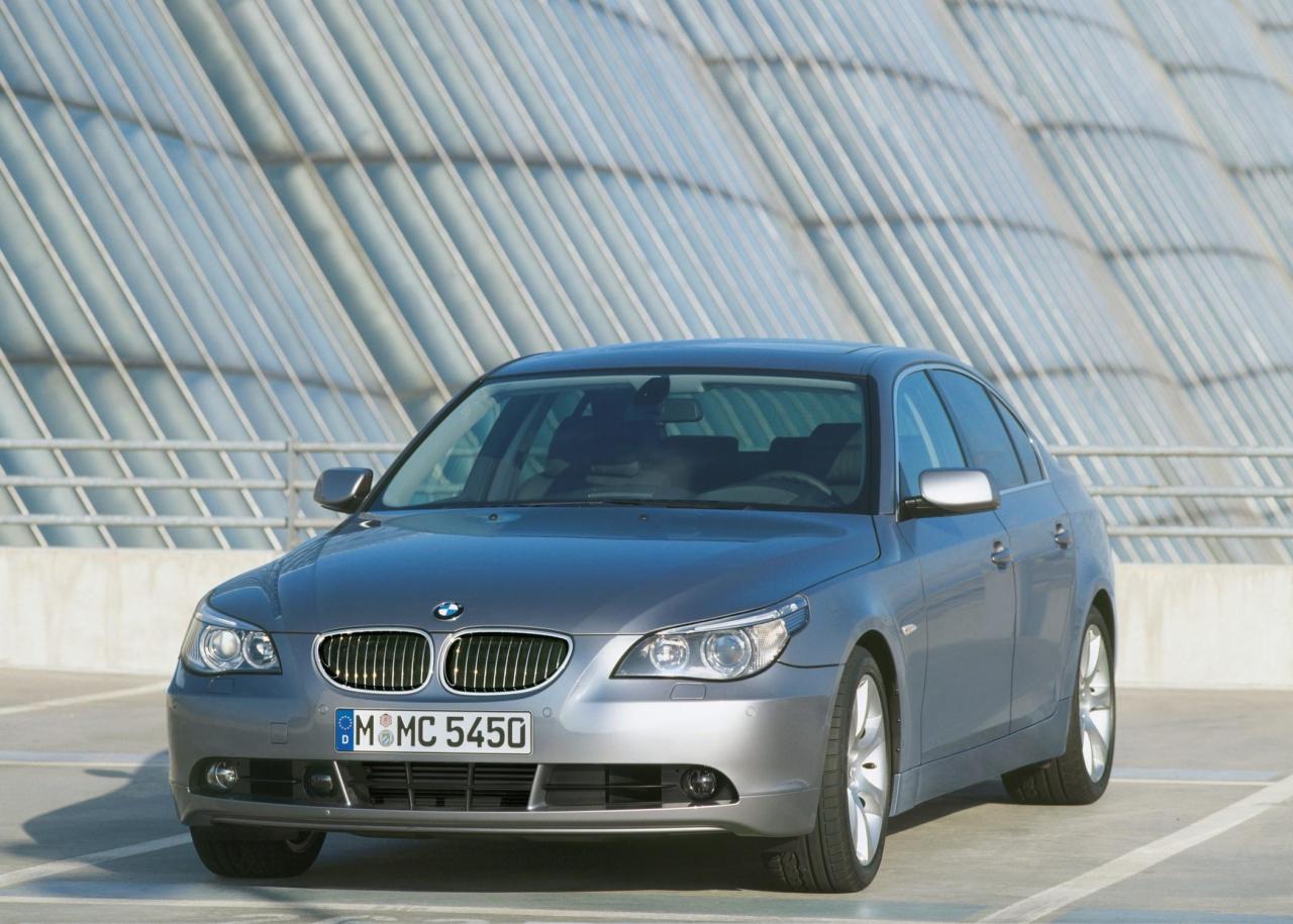 P90504620_lowRes_bmw-545i-sedan-e60-0.thumb.jpg.64eb13fde6c9be996d27f6a13b9c420a.jpg
