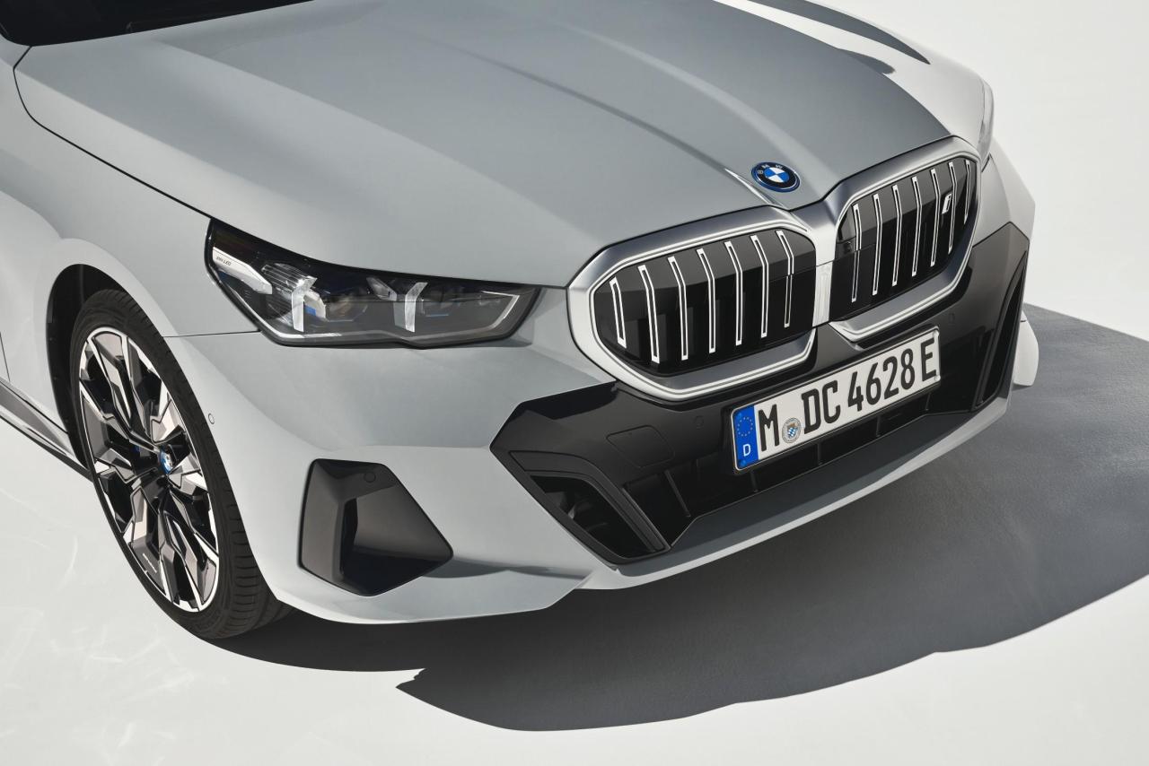 P90505110_lowRes_the-new-bmw-i5-edriv.thumb.jpg.5130b964b1e3f7146f6b9f0bc8490a92.jpg