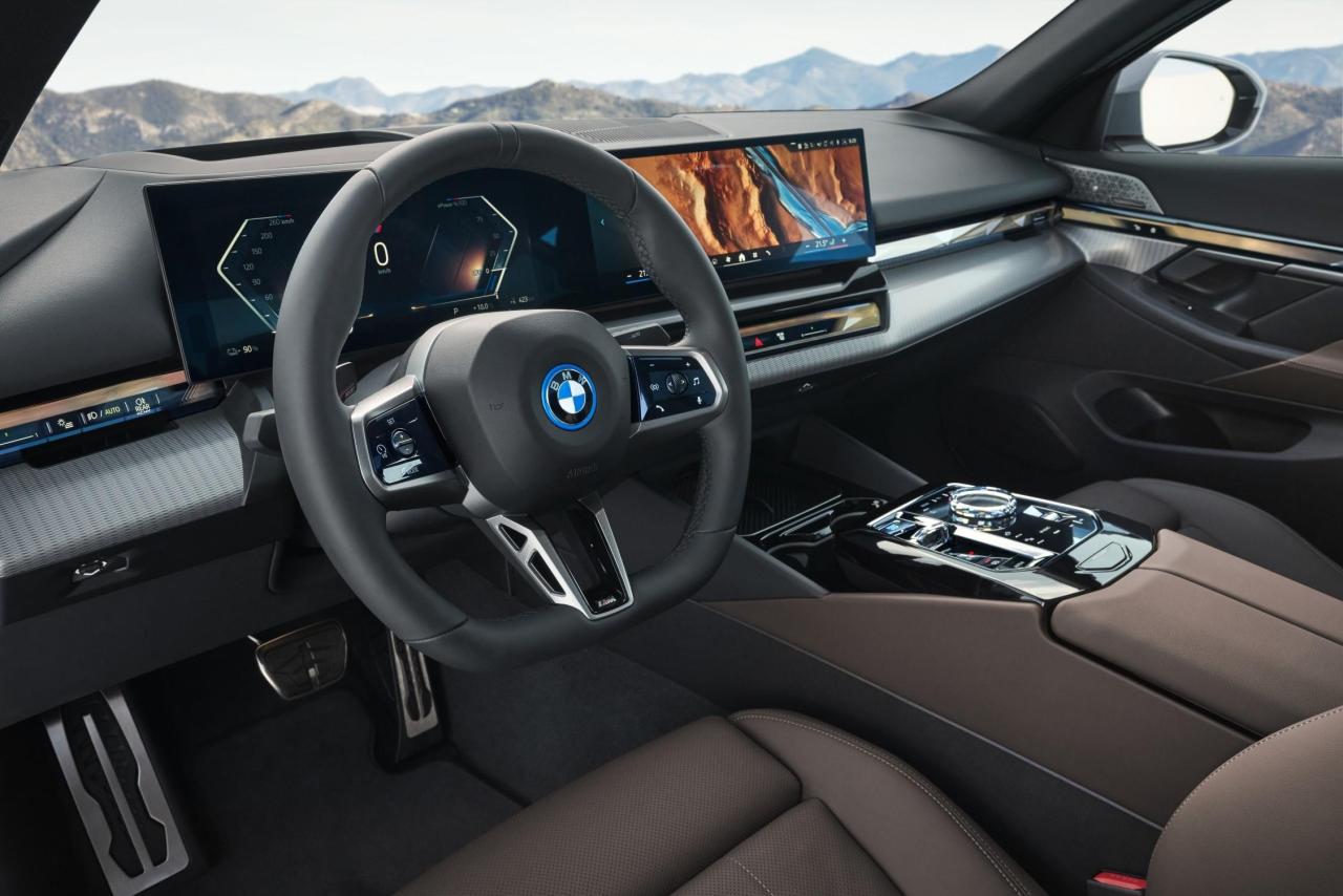 P90505125_lowRes_the-new-bmw-i5-edriv.thumb.jpg.de7e9d6921db19698dc9b8b2ea589221.jpg
