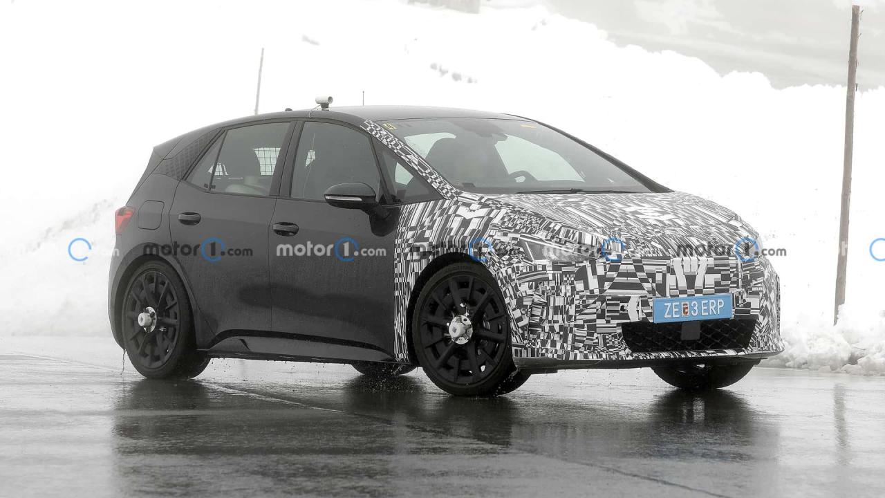 cupra-born-facelift-new-spy-photo (7).jpg