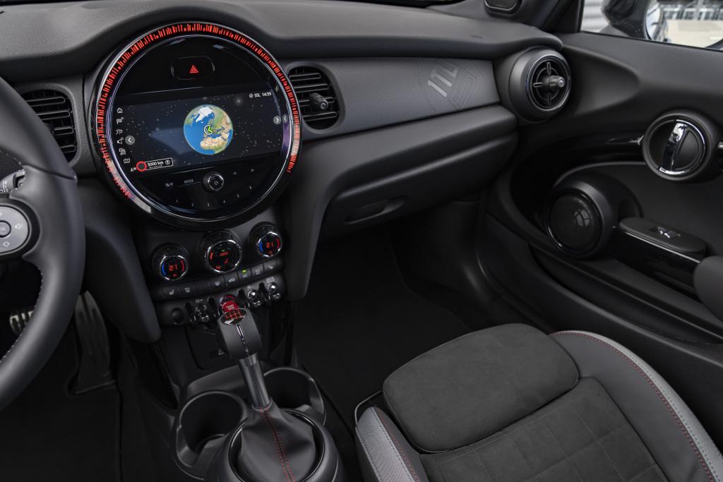 mini_john_cooper_works_1to6_44.jpg.6b3027bb2fc8ca859ecbd7b0defac0b8.jpg