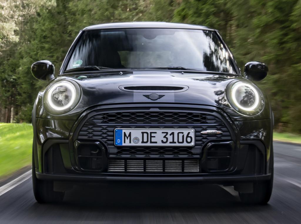 mini_john_cooper_works_1to6_5_0db908df0a100781.jpg.dfcf9f0541b7aa6baa7a220e33d0904b.jpg