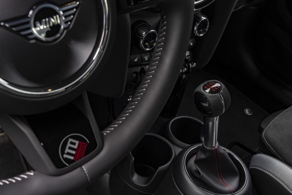 mini_john_cooper_works_1to6_73.jpg.591dd9d74d7fb553bdf858665bf256d6.jpg