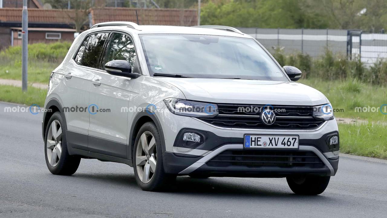 vw-t-cross-facelift-new-spy-photo(1).thumb.jpg.5e4449f1332563ffc7cd632252e2e13c.jpg