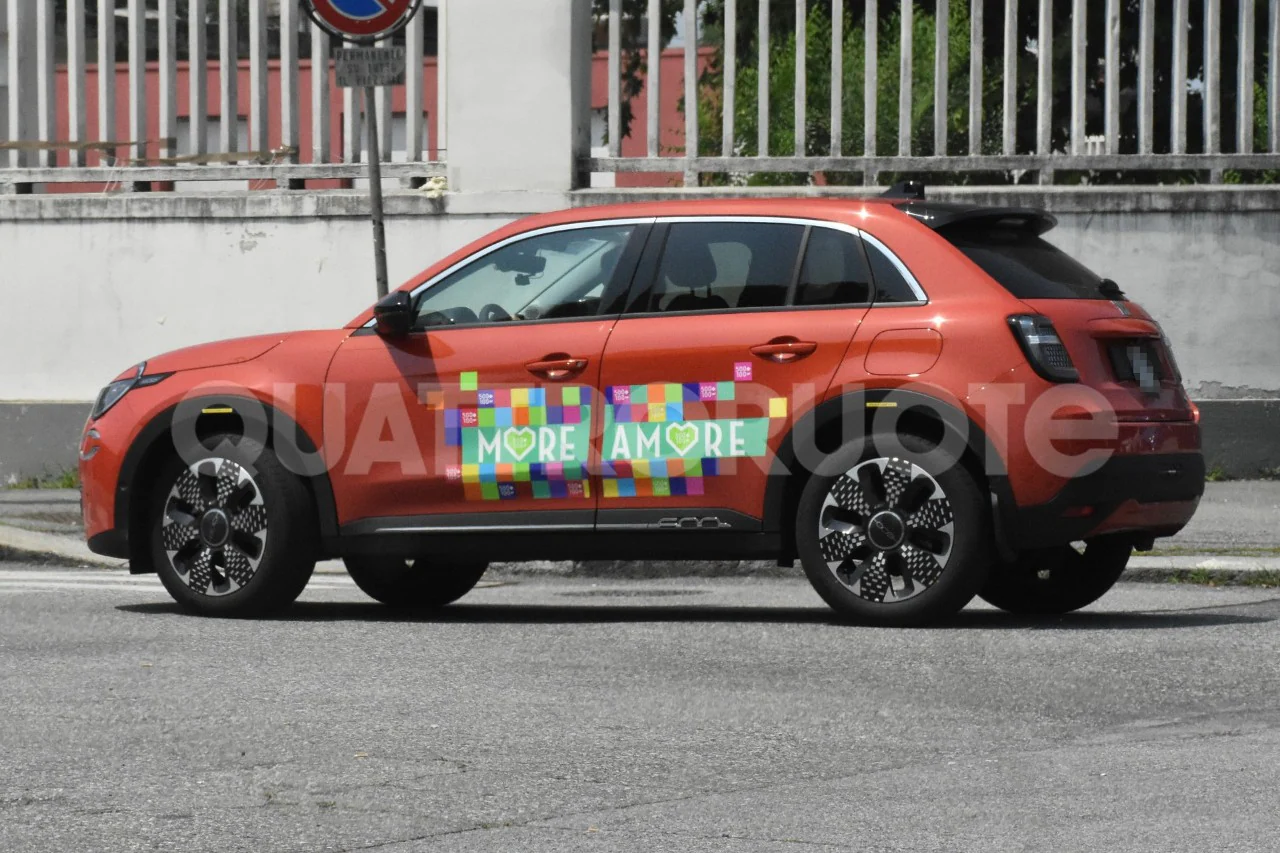 2023-Fiat-600e-elettrica-06.webp.f0b0a1145fc15eaaeb5d217bdbc1255e.webp
