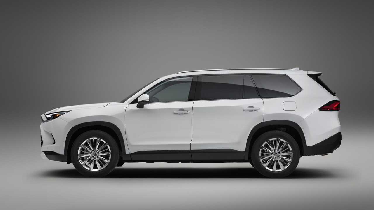 2024-toyota-grand-highlander.jpg.2a8fdc78fb7c0b38688024c6b5c63dda.jpg