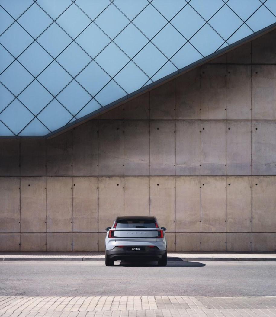 313326_Volvo_EX30_exterior(FILEminimizer).thumb.jpg.293a111be3688d68da921078dd1db0e1.jpg