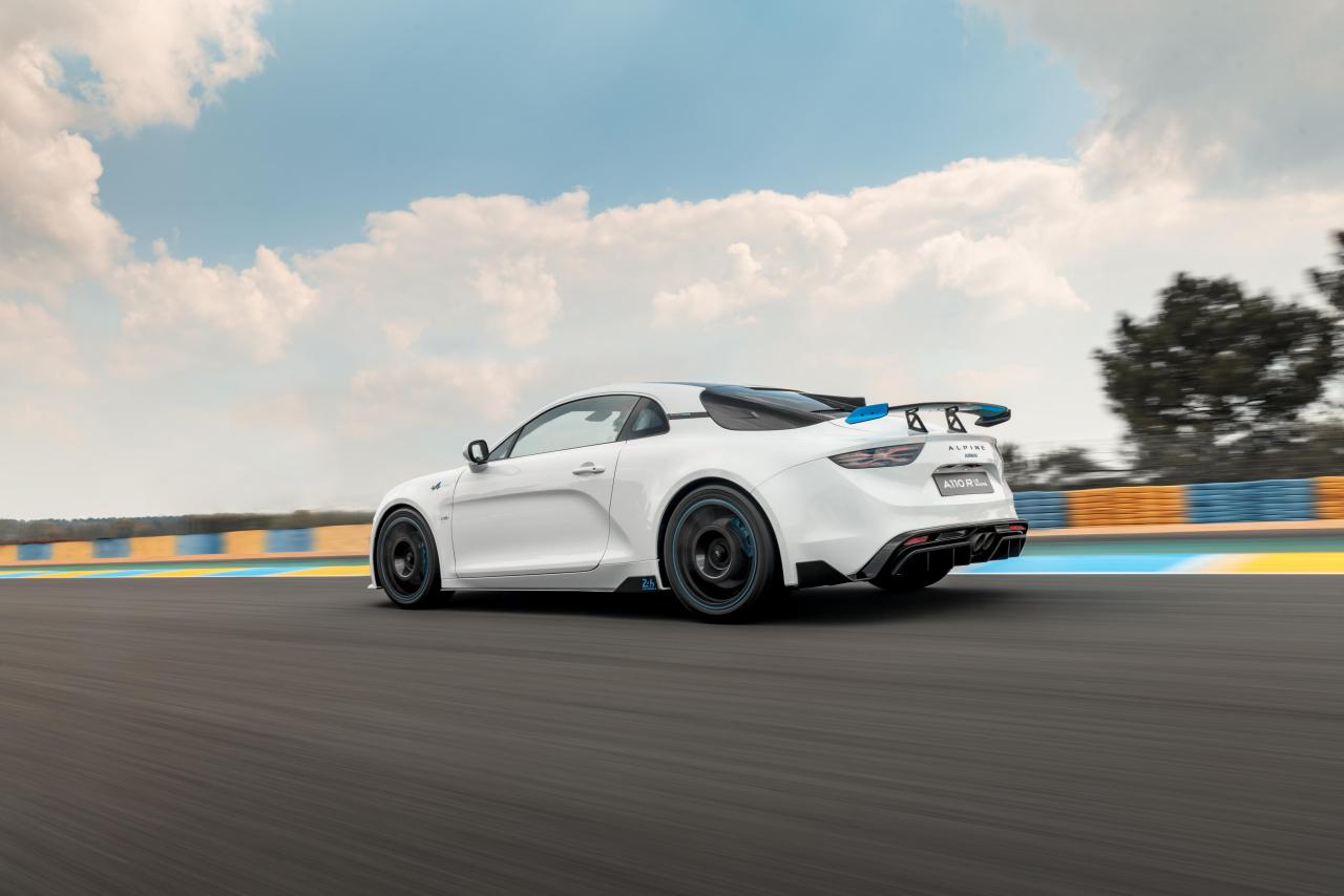 ALPINE_A110_R_Le_Mans_Limited_Edition_2.jpg