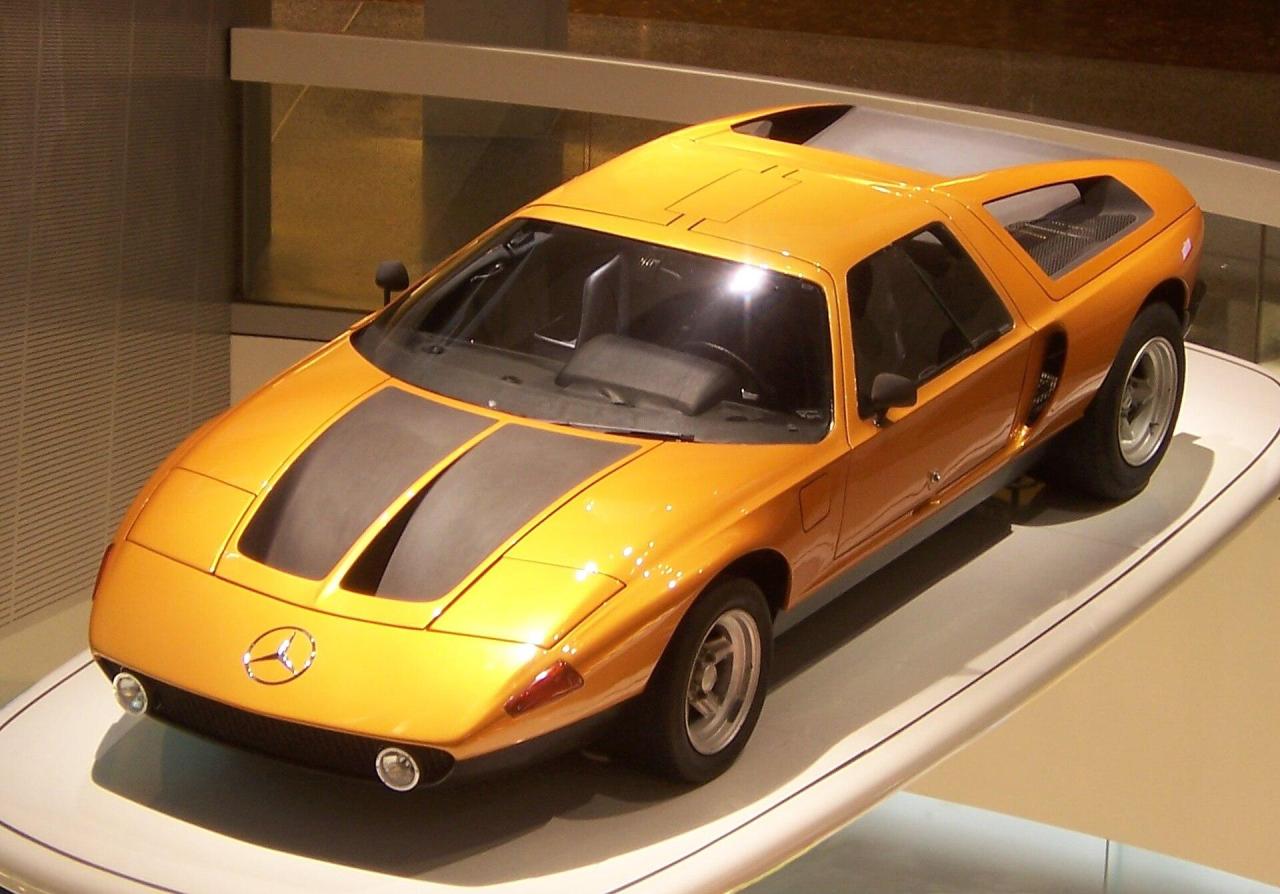 Mercedes-Benz_Museum_C111_200901241511.jpg