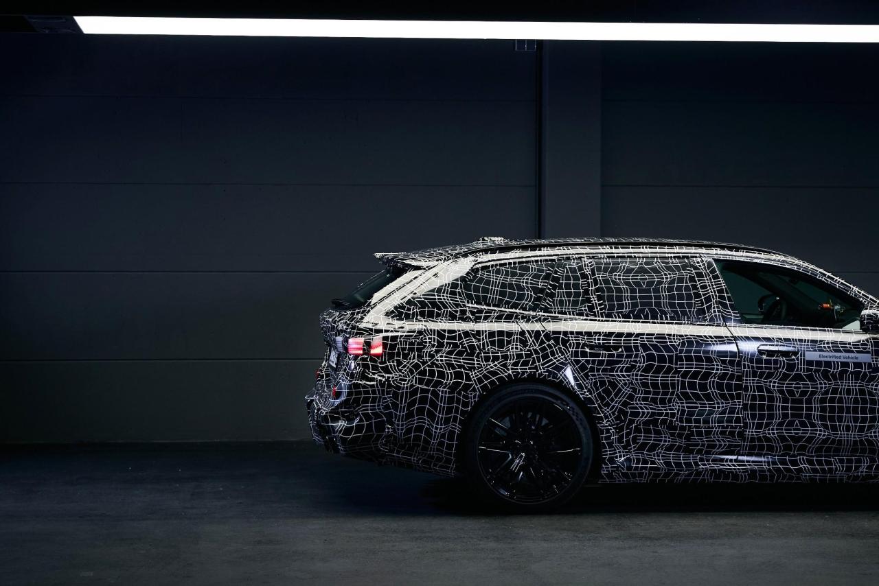P90512288_lowRes_the-all-new-bmw-m5-t.thumb.jpg.3db4151ca08078676b0b7c4df00bfce7.jpg