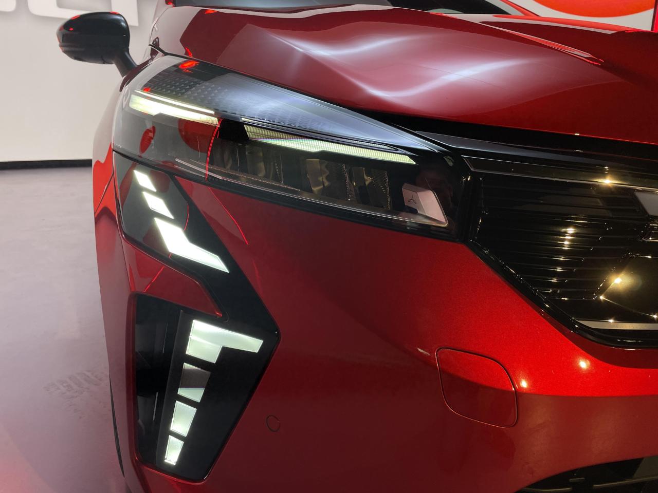 S0-presentation-video-mitsubishi-colt-757076.thumb.jpg.263bc022180ad661ac948d4070968c8b.jpg