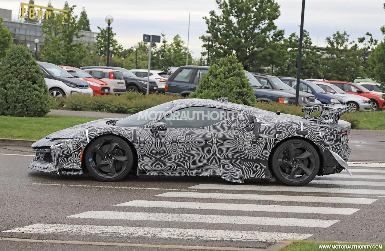 ferrari-sf90-lm-versione-speziale-spy-shots--photo-credit-baldauf_100887622_h.jpg