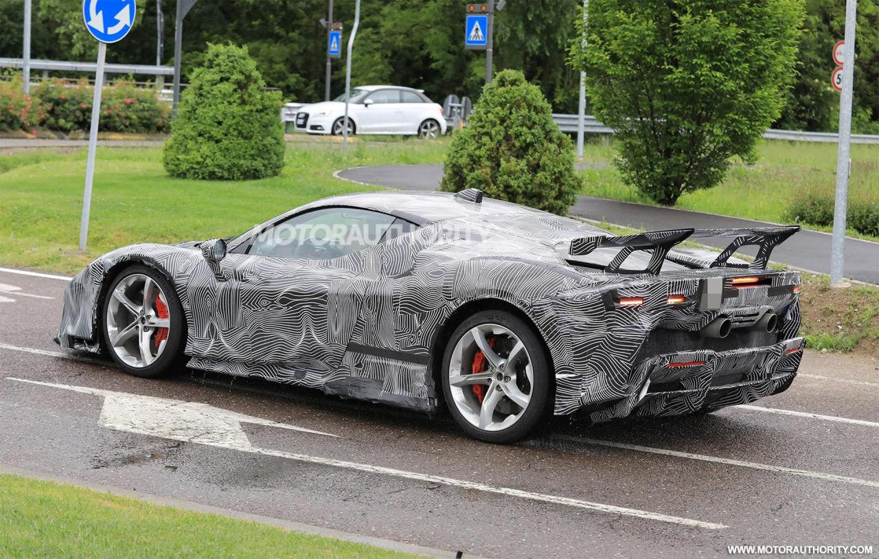 ferrari-sf90-lm-versione-speziale-spy-shots--photo-credit-baldauf_100887633_h.jpg