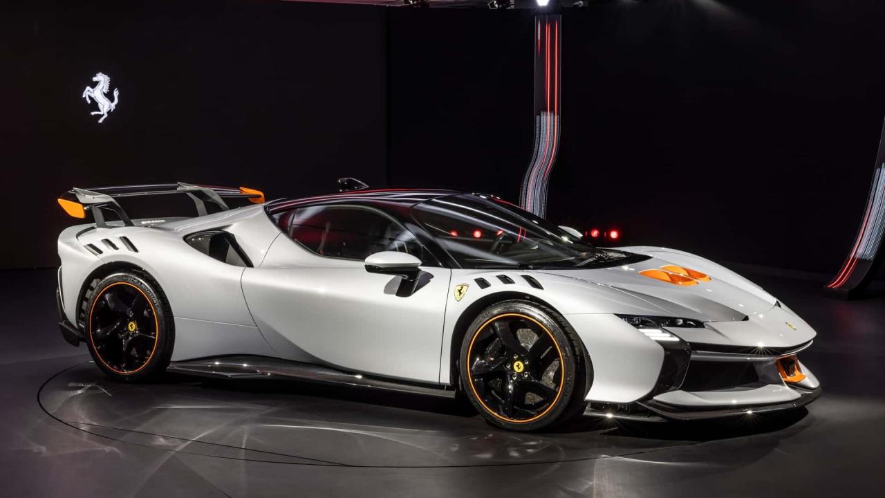 ferrari-sf90-xx-stradale-bianco-artico(1).thumb.jpg.1a739ecbd17ff13de572d9759a5716c5.jpg