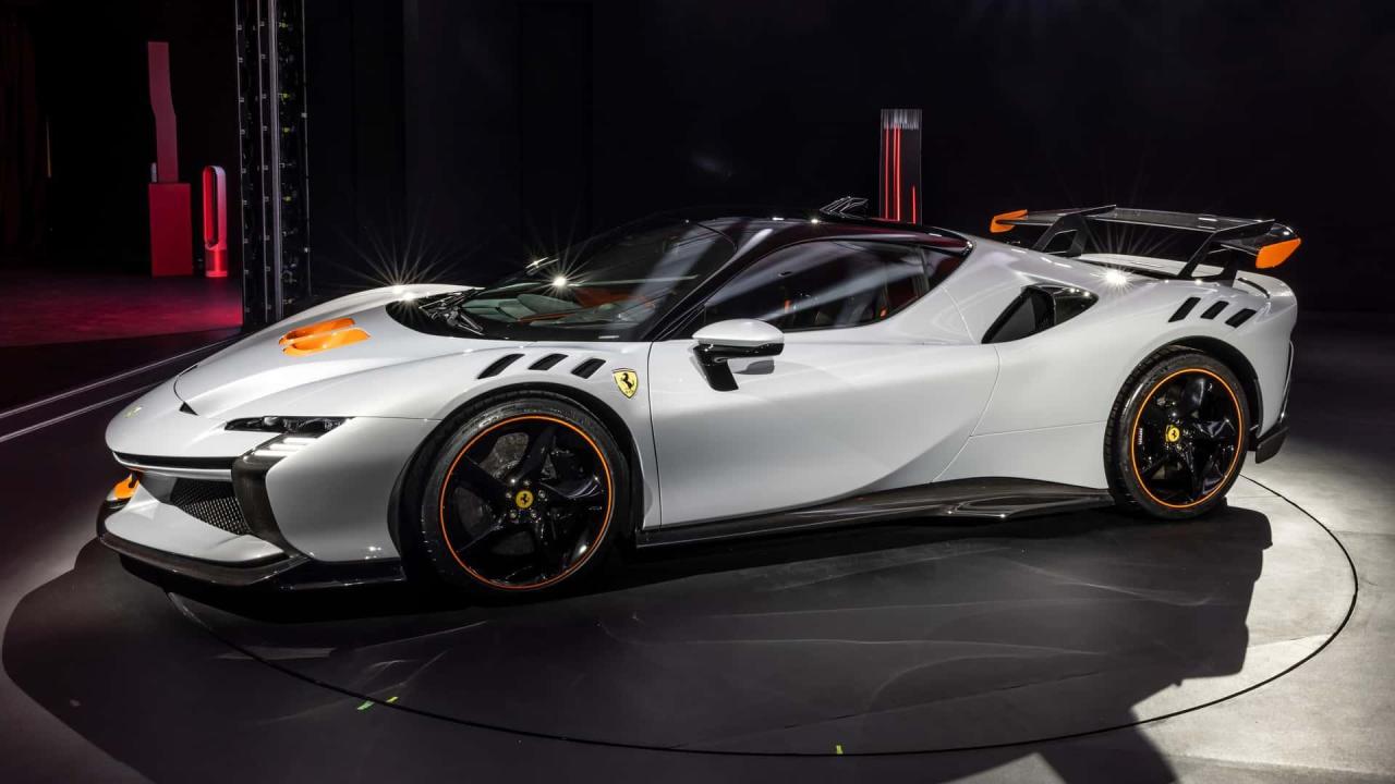 ferrari-sf90-xx-stradale-bianco-artico(2).thumb.jpg.a6c05b4dc5050d0eedae6337ac4da0ad.jpg