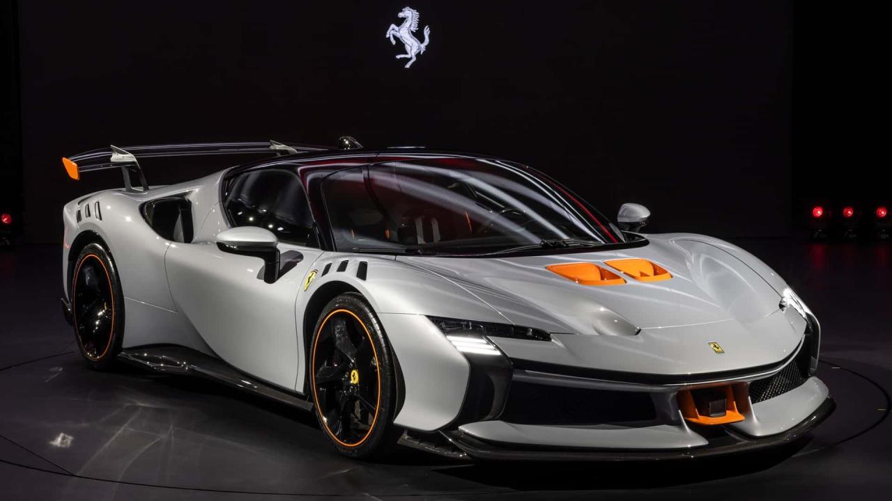 ferrari-sf90-xx-stradale-bianco-artico.thumb.jpg.47f96d6ee0b02b7f0c5998ea552f36d4.jpg