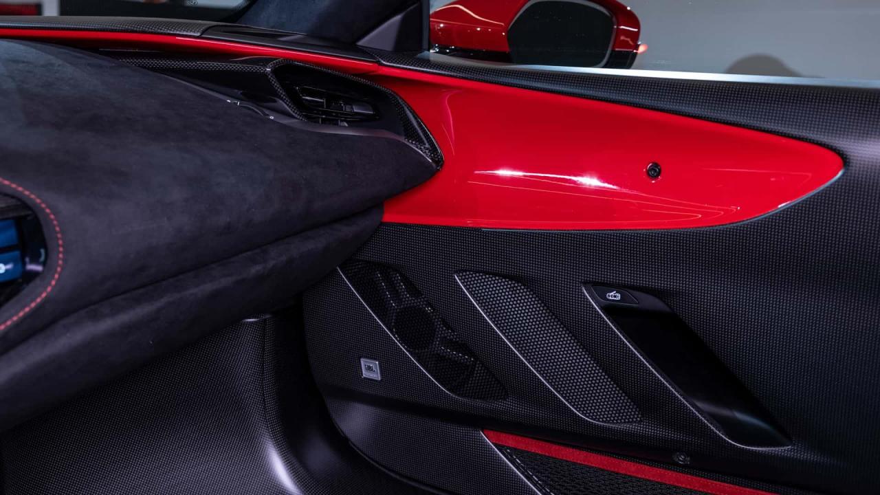 ferrari-sf90-xx-stradale-rosso-corsa(4).thumb.jpg.9c4c3f87470fc32c4bc28d3ac5ff94c5.jpg