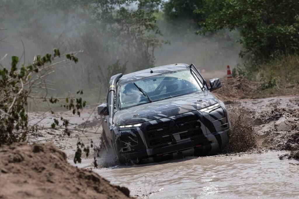 https___www.carscoops.com_wp-content_uploads_2023_06_Mitsubishi-Triton-AXCR-2023-Preview-5-1024x683.jpg.56f2d1e97715c6e93ecdc3da8299a76b.jpg