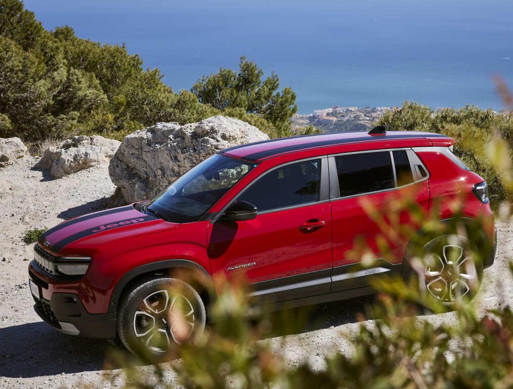 jeep_avenger_bev_moparized_4_02e8031114180f38.jpg.bef6599256c8715327ca24f1491f970b.jpg