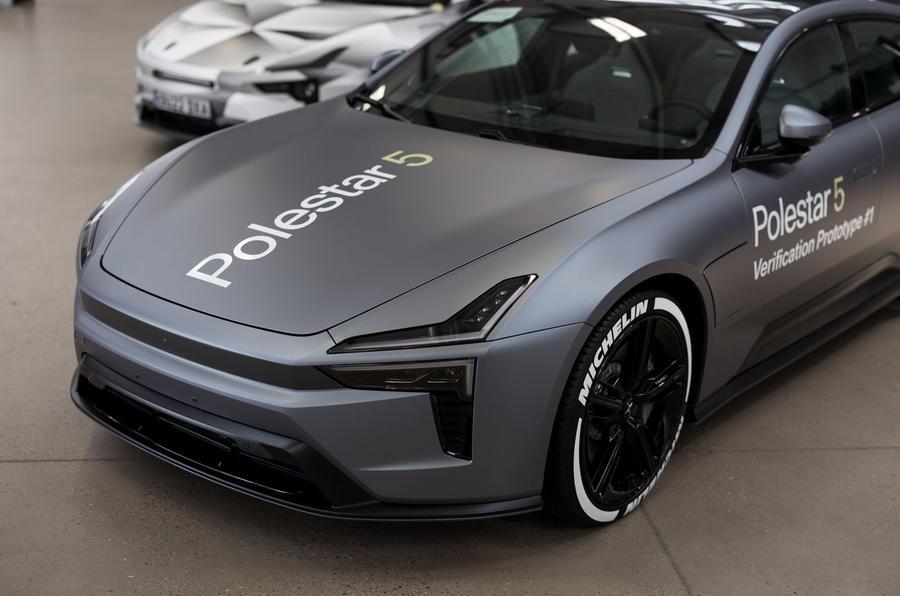 polestar-5-prototype-2023-front-quarter-close.jpg.c28714bb6be1a2148038113cb7d2e67e.jpg