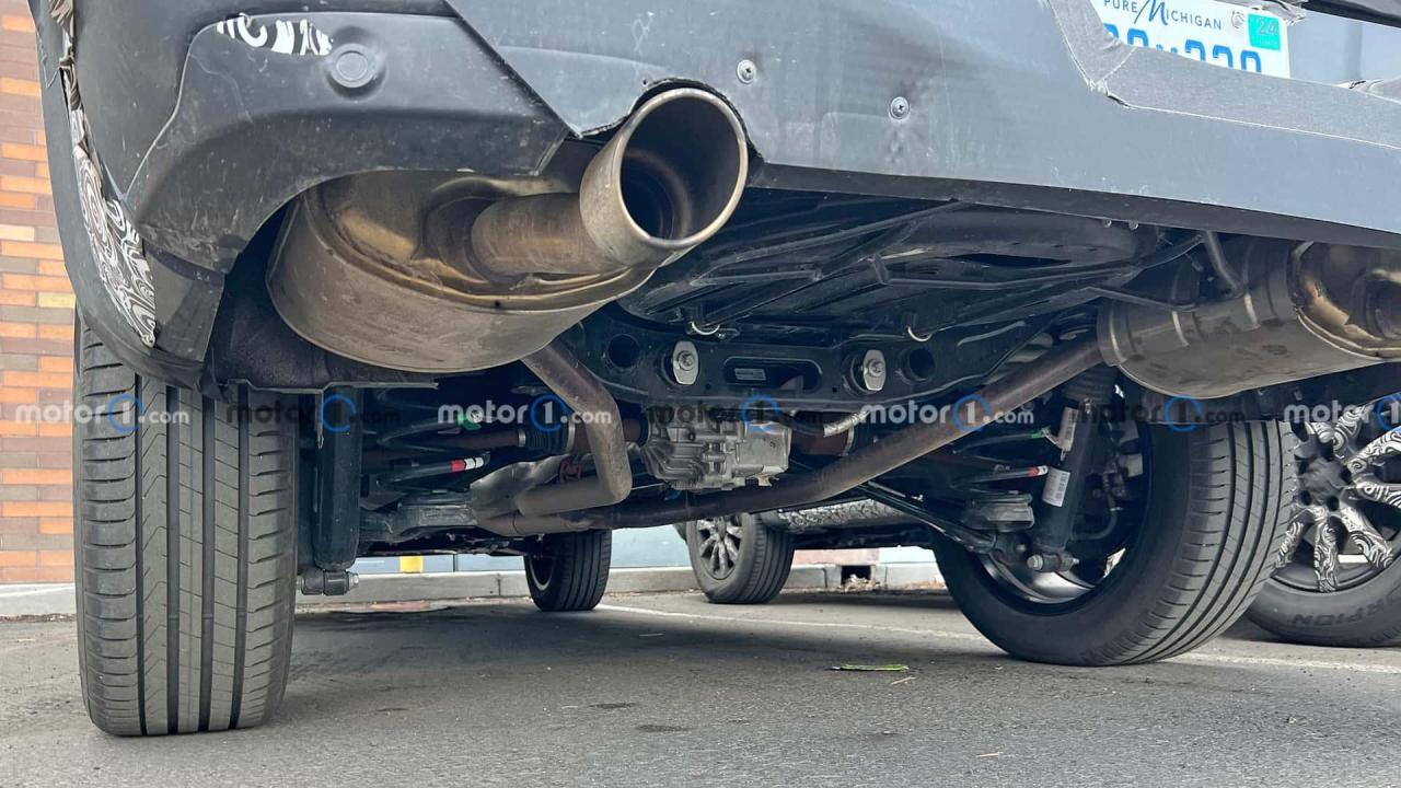 ram-rampage-rt-suspension-spy-photo.jpg