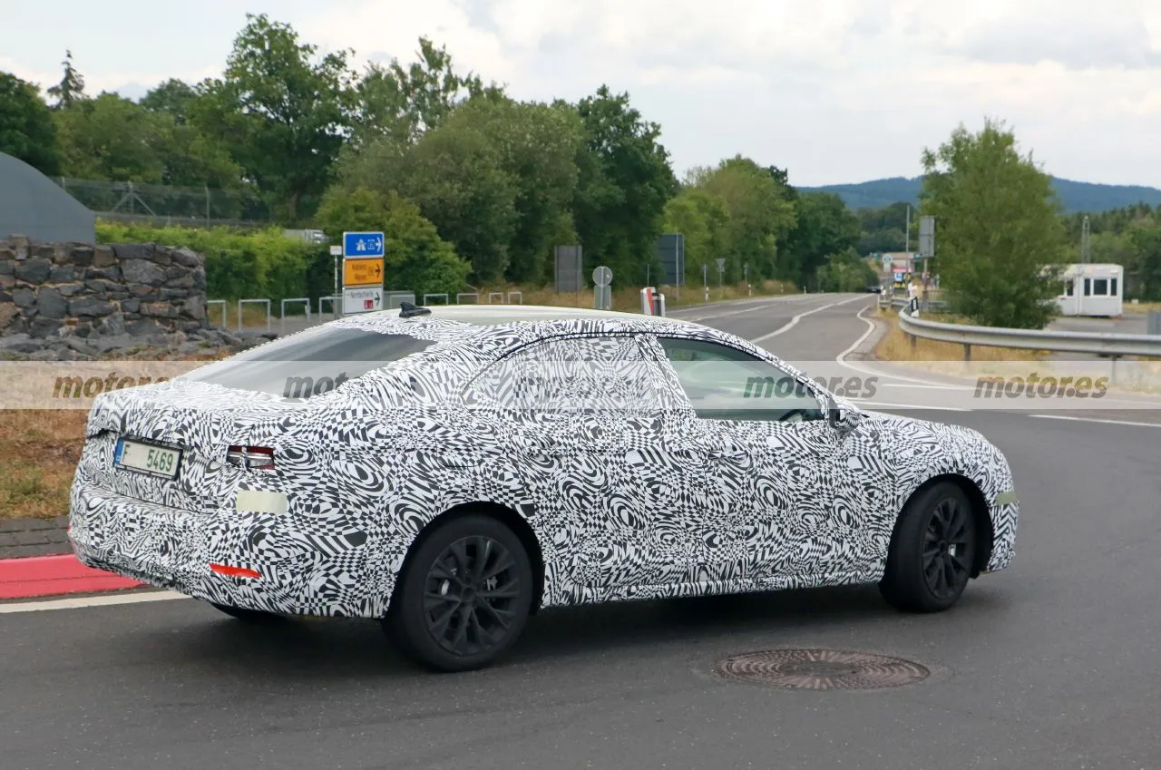 skoda-superb-2024-fotos-espia-nurburgring-202395719-1687415754_22.webp.d6f71565dba1c398267559067a49e287.webp