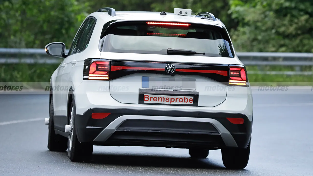 volkswagen-t-cross-2024-fotos-espia-202395574-1686818454_11.webp.98a4ef19eeddc0c511f99bd959cdf141.webp