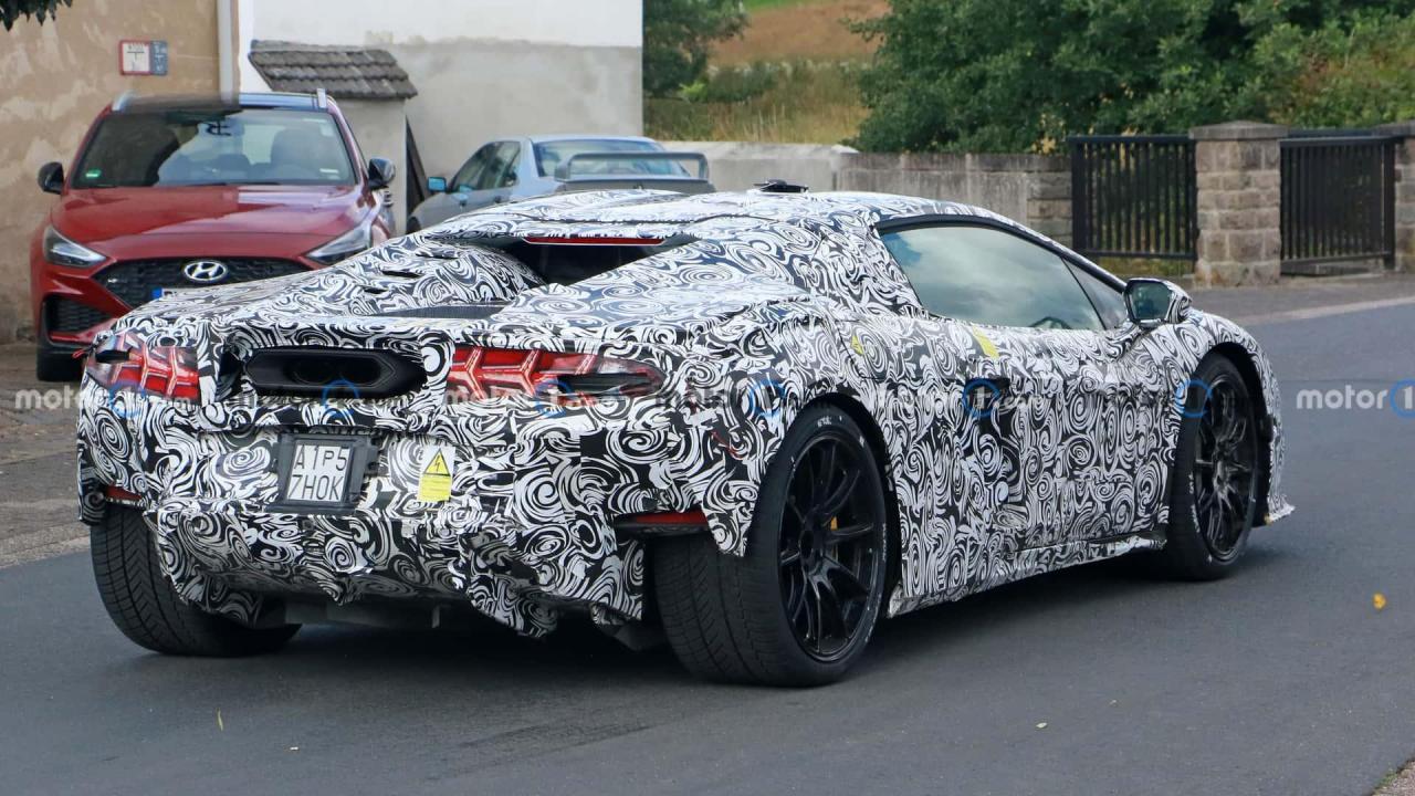 2025-lamborghini-huracan-replacement-spy-photo (5).jpg