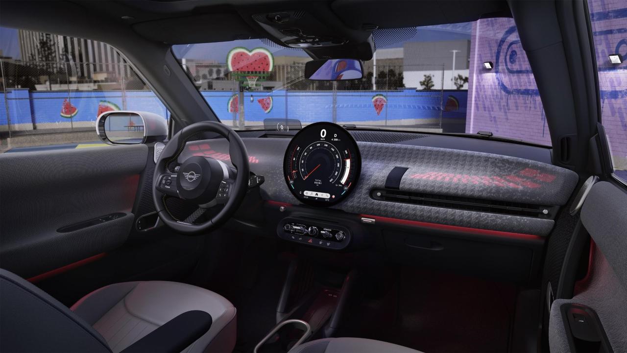 P90515308_lowRes_the-newe-mini-cooper.thumb.jpg.cc692e3a443c2266296e512b3c4b91af.jpg