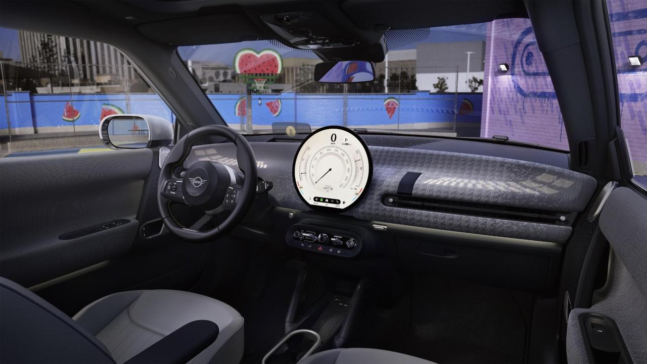 P90515311_lowRes_the-newe-mini-cooper.thumb.jpg.f60215c33120cf2354302467dd4493f3.jpg