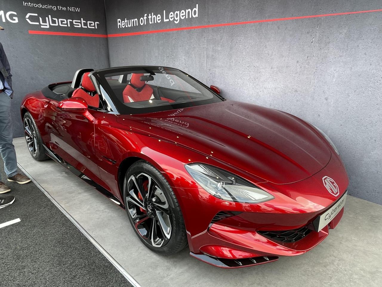 S0-presentation-mg-cyberster-2023-une-voiture-de-sport-electrique-au-prix-de-l-alpine-762833.jpg