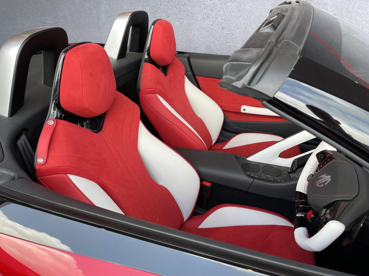 S0-presentation-mg-cyberster-2023-une-voiture-de-sport-electrique-au-prix-de-l-alpine-762836.jpg