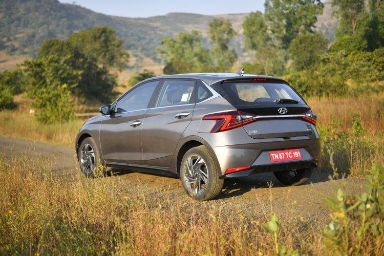hyundai-i20-rear-3-quarters-2-bedc.jpg.cded8aaac1d82c1ab87bf2398f67a3a1.jpg