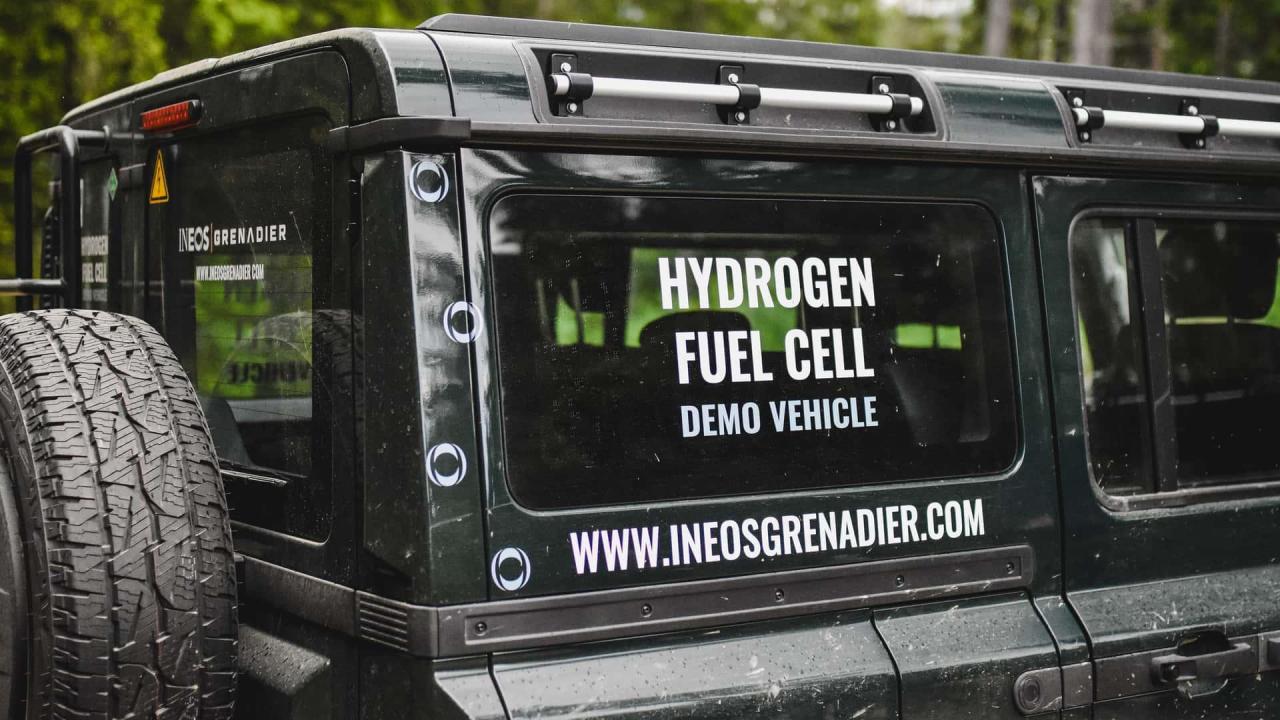 ineos-grenadier-fcev-demo-vehicle.thumb.jpg.cbb10b123d7159550cf54829b95074ec.jpg