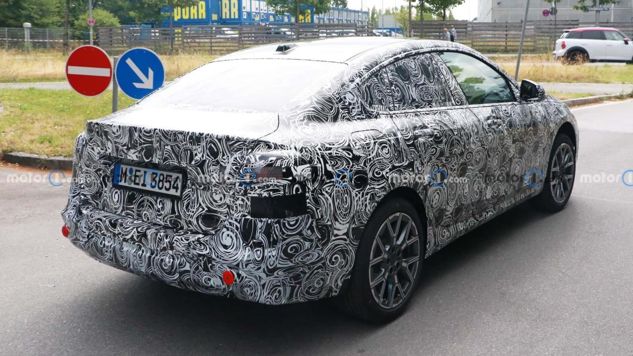 next-gen-bmw-2-series-gran-coupe-spy-photos(2).thumb.jpg.3a90fff5e090608151205ac39cadc320.jpg