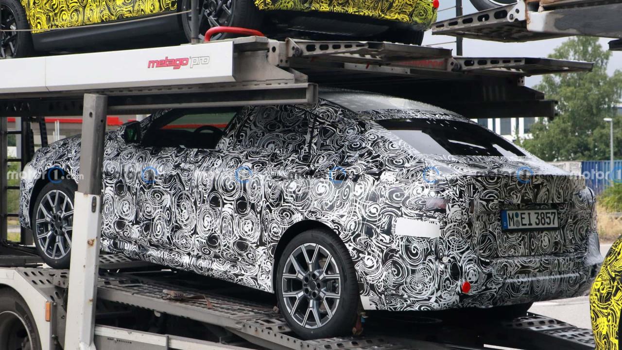 next-gen-bmw-2-series-gran-coupe-spy-photos(5).thumb.jpg.b9c5f633423ea72506ffd73723a4545c.jpg