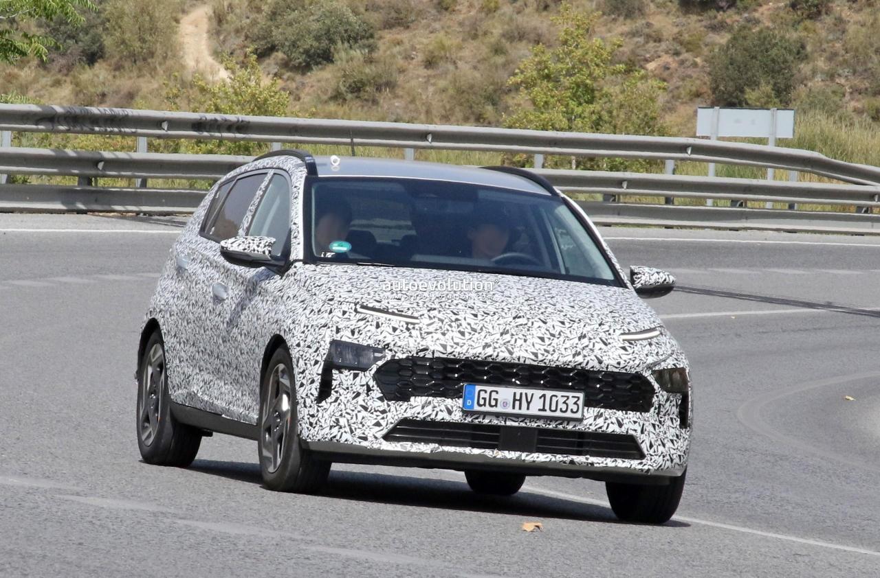 2024-hyundai-bayon-subcompact-crossover-makes-spy-debut-with-modest-revisions_1.jpg