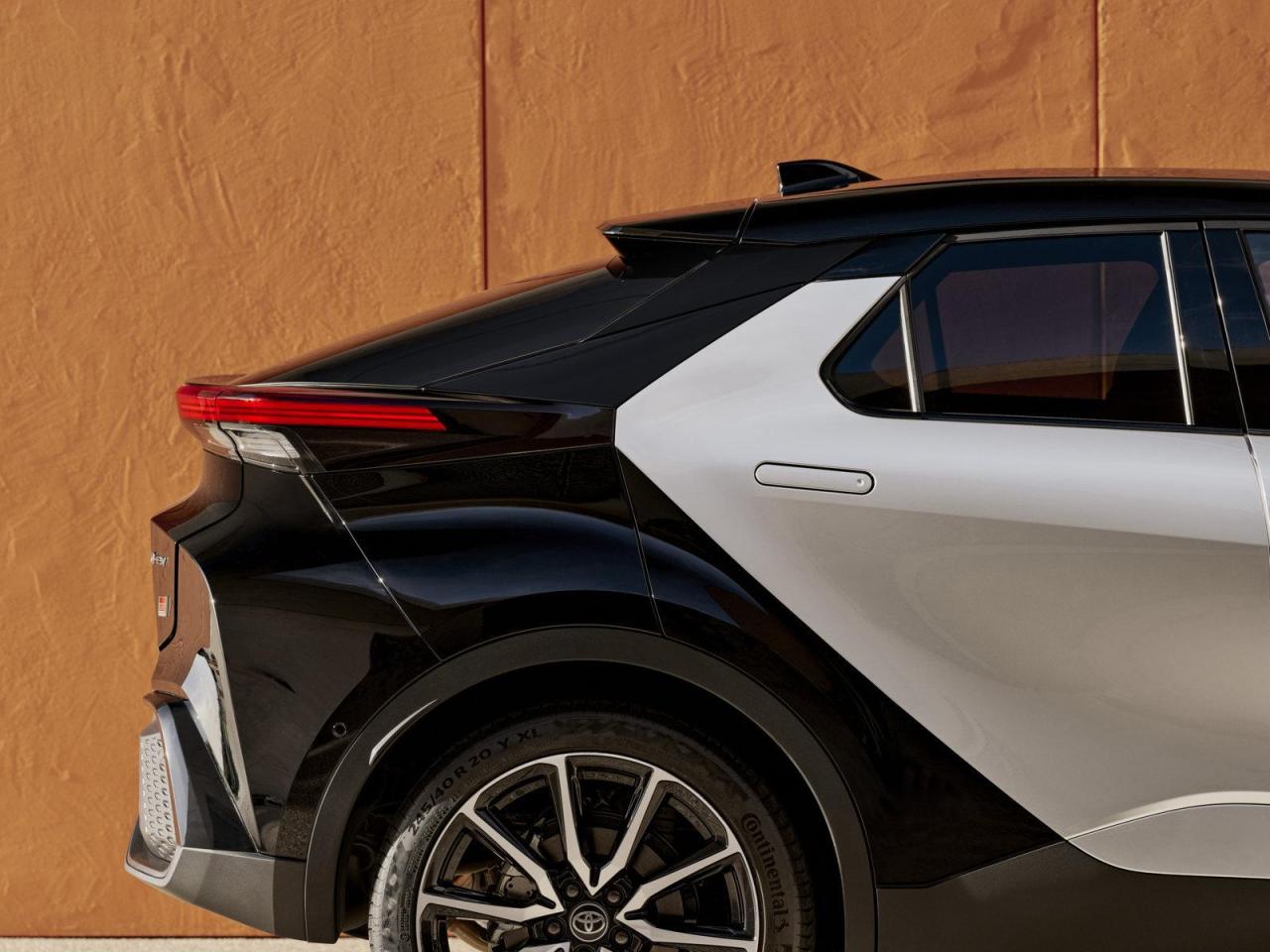 C-hr 2023 - exterior - Autopareri (19).jpg