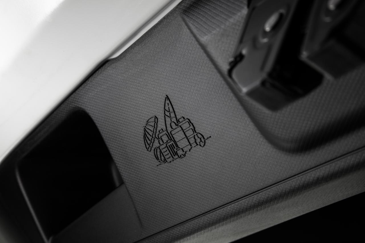 Fastback_Limited_My24_0020.jpg