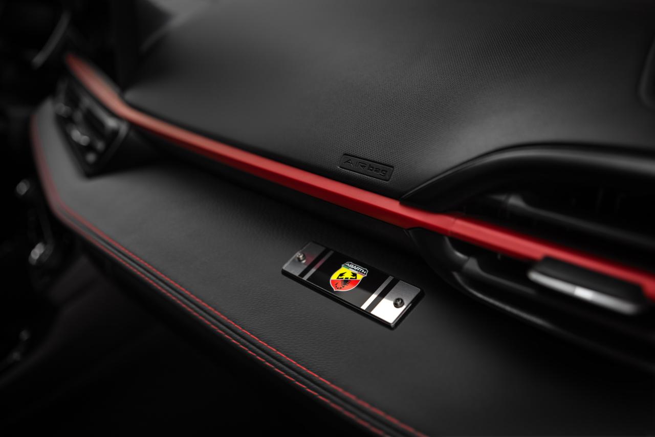Pulse_Abarth_MY24_300.thumb.jpg.77fefc98e04096203cb45d47c209a486.jpg