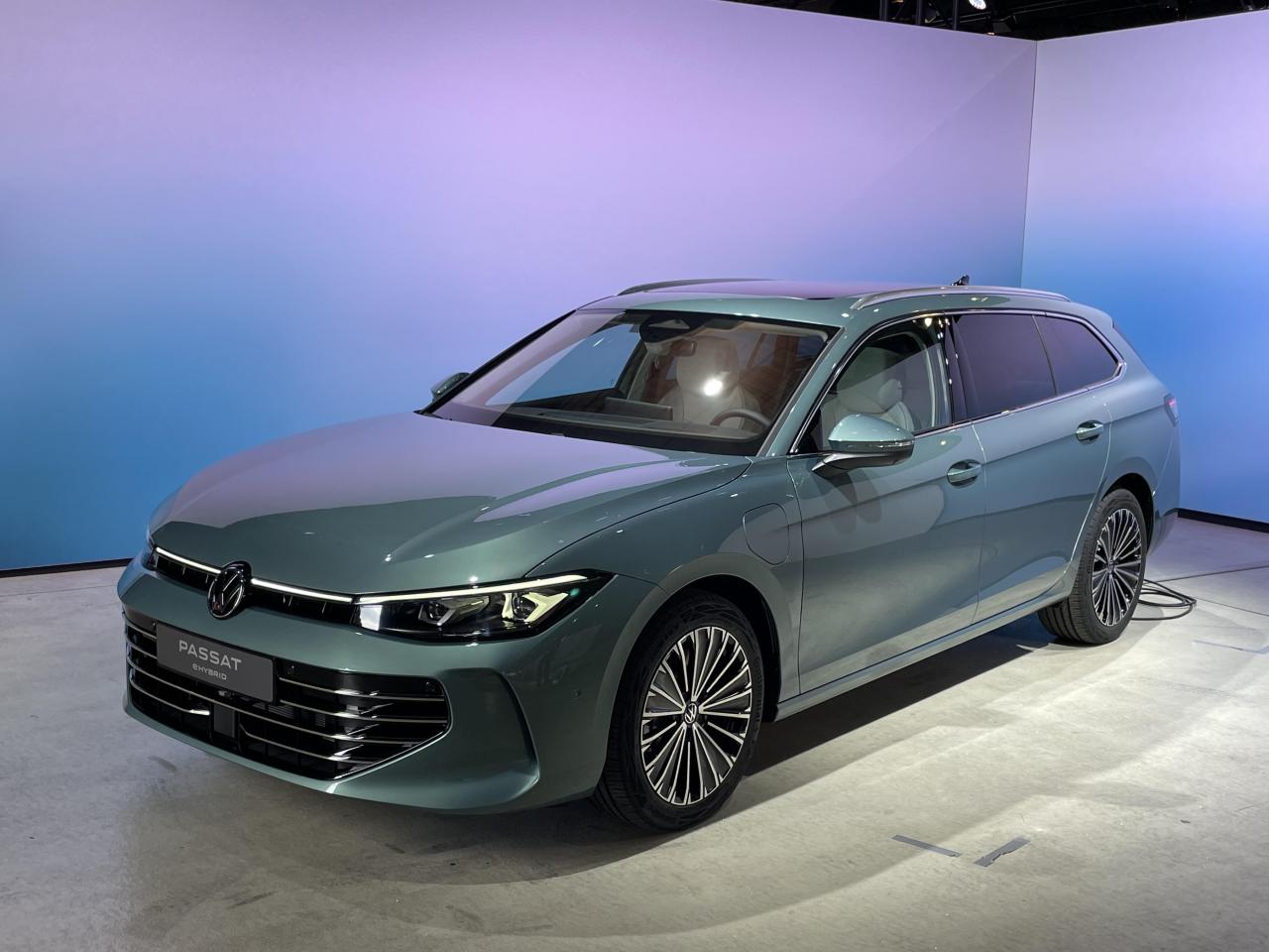 S0-presentation-video-nouvelle-volkswagen-passat-2023-au-niveau-de-mercedes-et-bmw-767623.thumb.jpg.1b7e16dc117ae04a0bcd4e534f058e6b.jpg