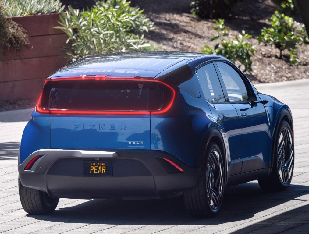 fisker_pear_25_0c3d06c40cbe09a6.jpg.f4e203bad2144ae214c359de03b08ffe.jpg