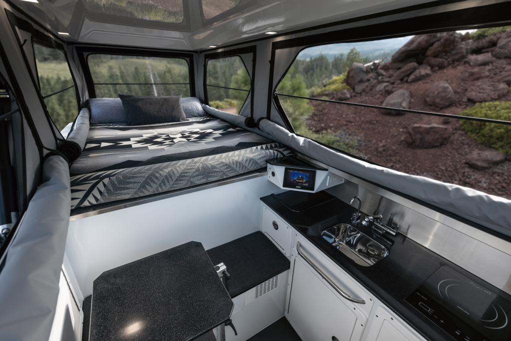 gmc_hummer_45.jpg.2422ff462d86cdd5f9b934d323ef0bc5.jpg